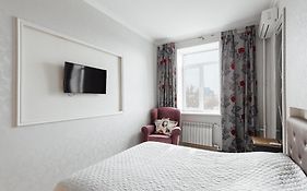 New 2 Bedrooms On Deribasovskay Str