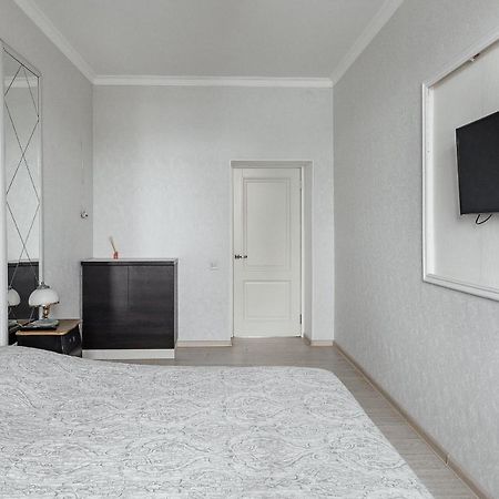 New 2 Bedrooms On Deribasovskay Str Одеса Екстер'єр фото